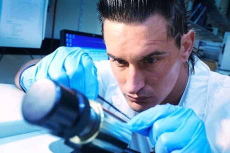 romeo 4077 model sexy pic