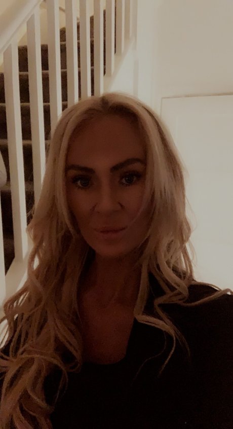 Daena Copper perfect actress photos