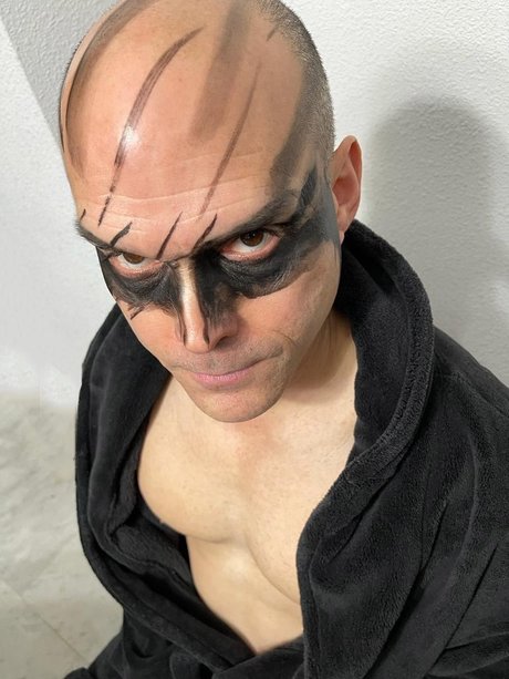 Robert Zumba xxx model picture