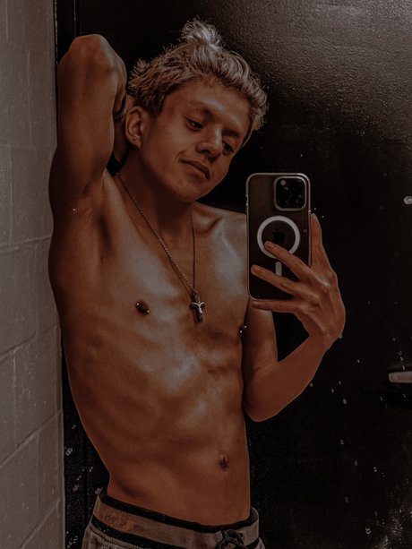 robesthetic_ star xxx image