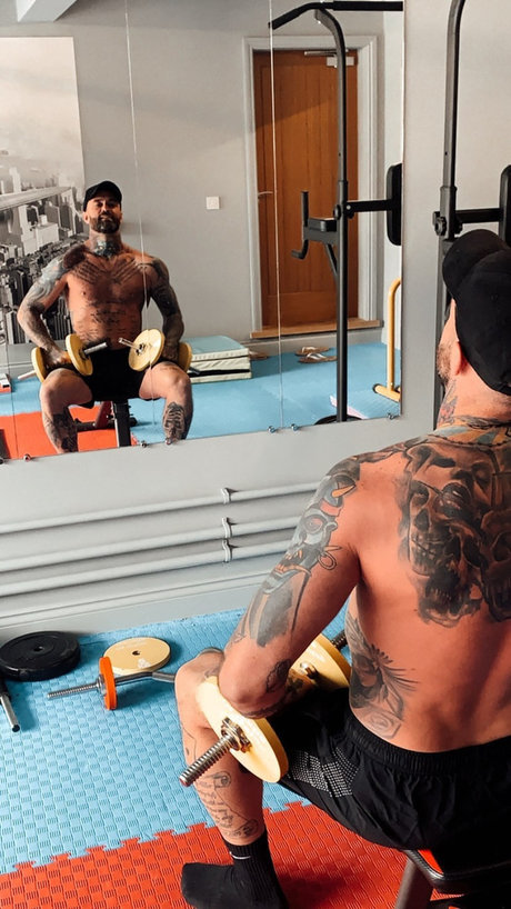 Robbiegaine21 model hd pic