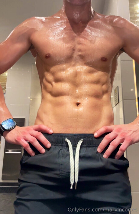 Marvin nude model img