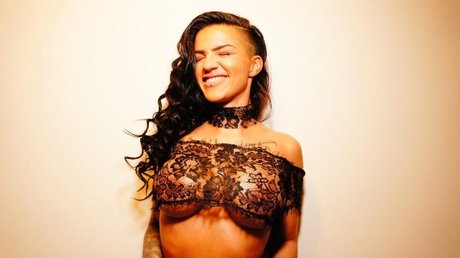 Marra Empire star pornographic image