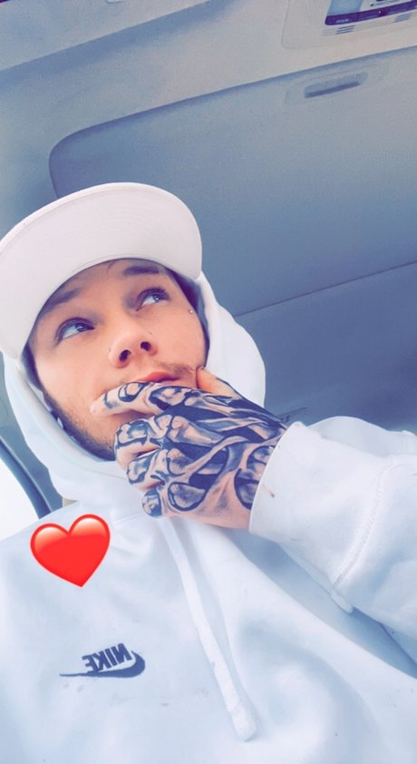 Daddy Charlie_ naked star pic