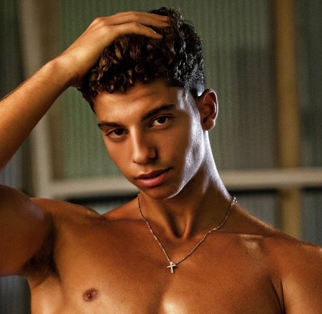 Angelito_ model exclusive pics