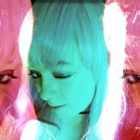 Lillium Haze model pornographic images