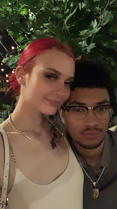 Bai and Beezy porn star picture