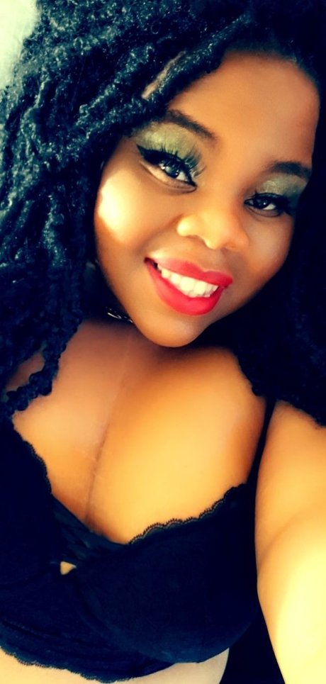 Gypsii Danger sexy model pictures