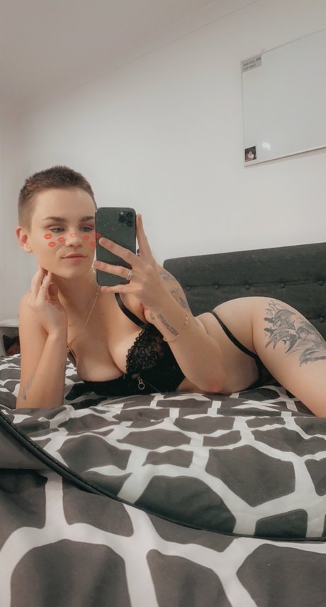 BaileeSarahX naked model images