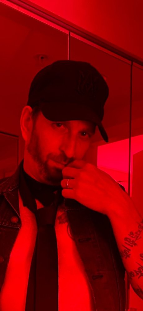 Tantric Sebastian top actress img