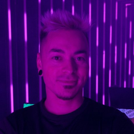 Cooler Master star pornographic photos