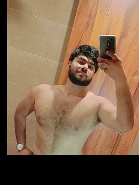 Master RockyX naked star pictures