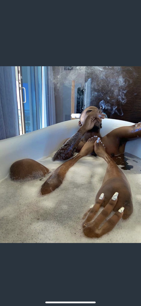 Mamba hot model pics