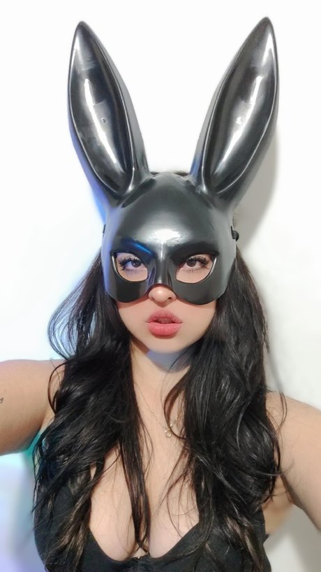 Black Bunn hd actress picture