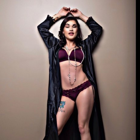 Beautiiful beautiful model photo