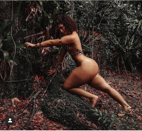 Beazus model sex photos