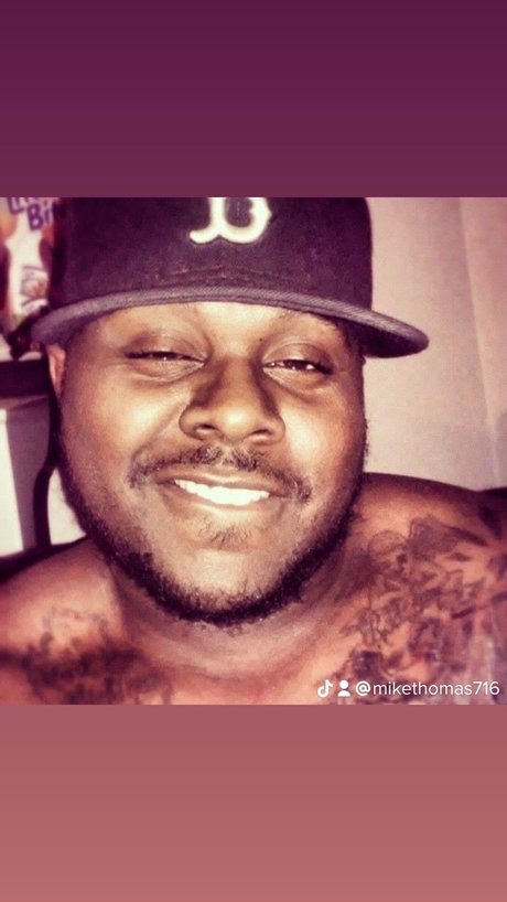 T Time model sexy pics