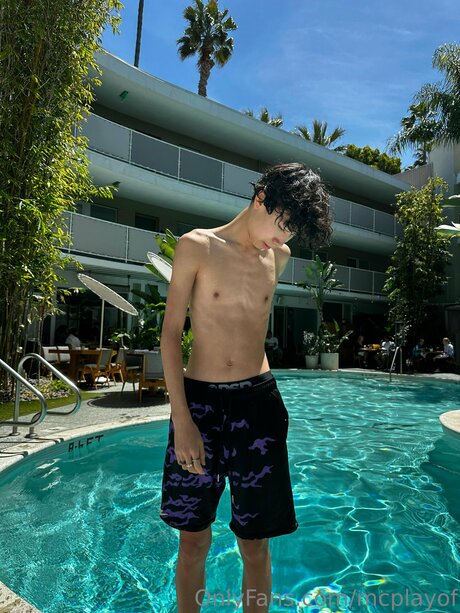 McPlayGT perfect actress picture