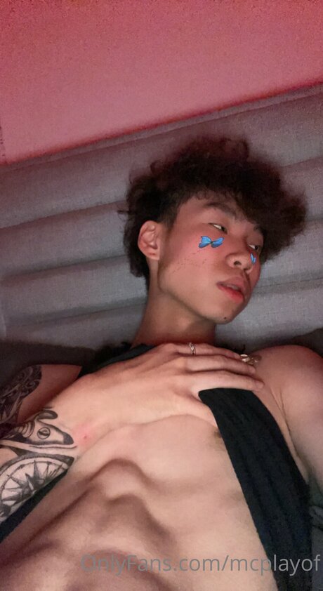 McPlayGT model sexy pics