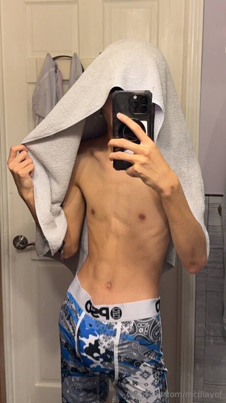 McPlayGT model nude archive