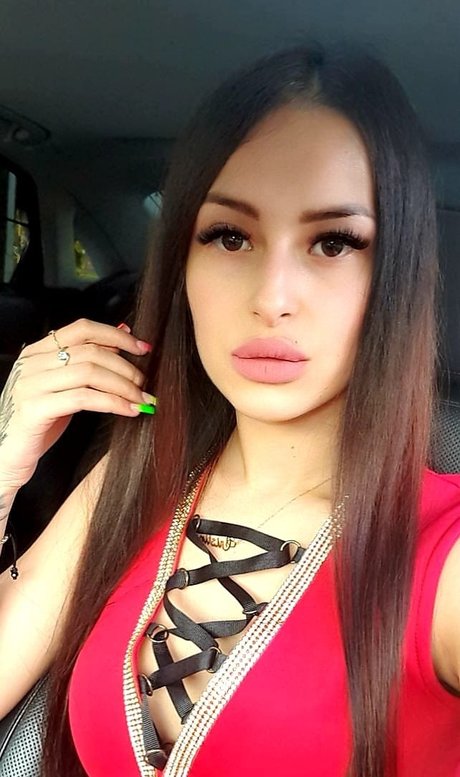 Maya DmD beautiful model pictures