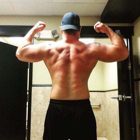 Metal Bill model beautiful photo