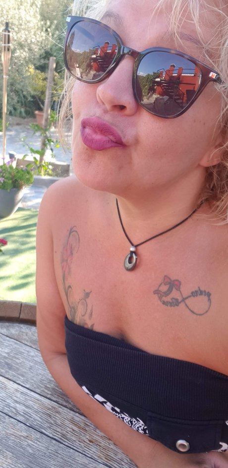 Mery boop nude model gallery