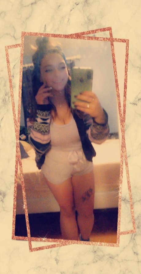 MeRaNaRaaa pornstar top image