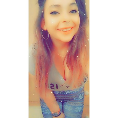 MeRaNaRaaa naked star image