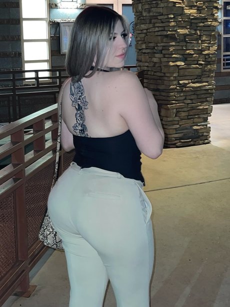 DAY star nude gallery