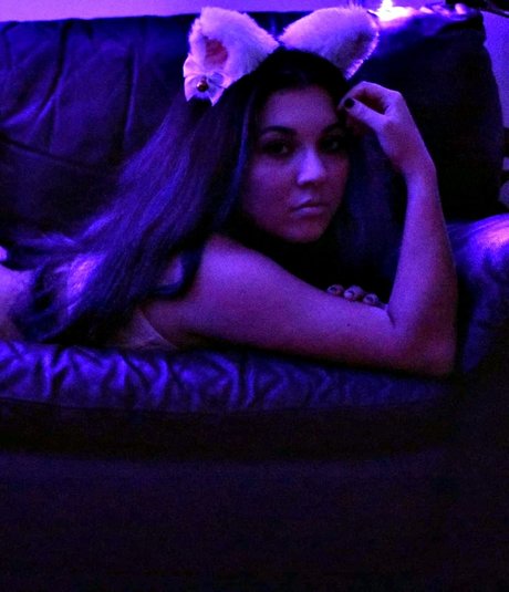 Melodytv model hd galleries