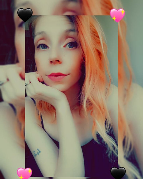 River Song star naked pic