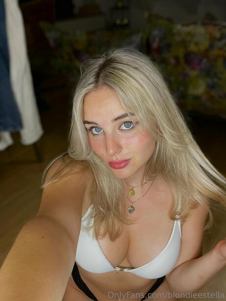 Stella Ray exclusive actress pic