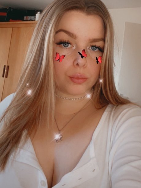 BeckaLouiisee exclusive actress img