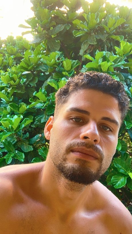 Cezar exclusive star images