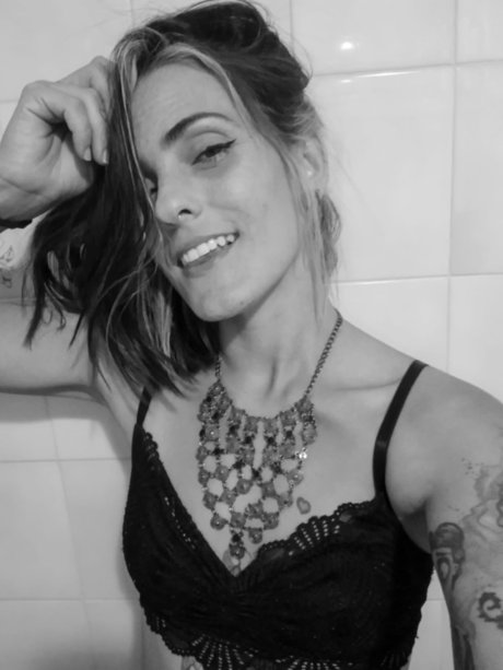 Bela art pornstar sexy photos