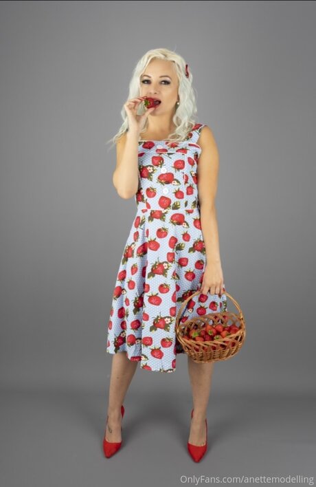 Aneta Hradecka adult actress galleries