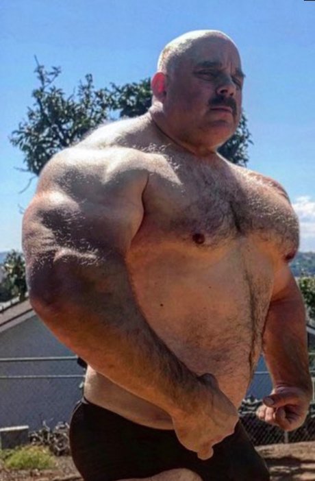 BeefyPhuck model porn photos