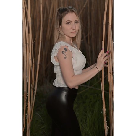 Keksi pornstar exclusive images