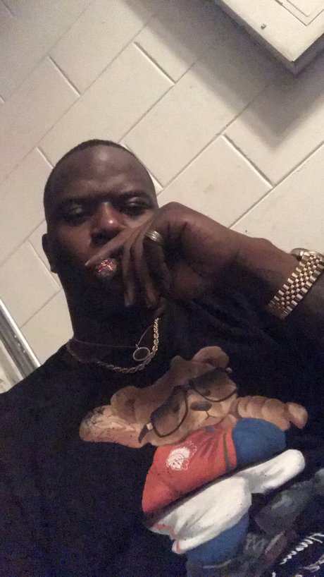 BeetlesX3 pornstar pretty image