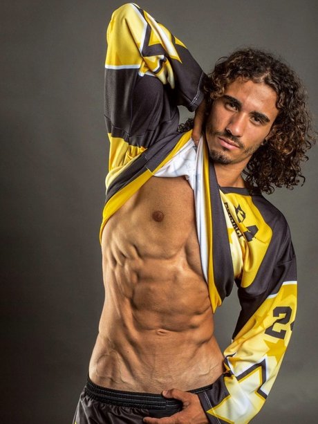 Megik model best pic