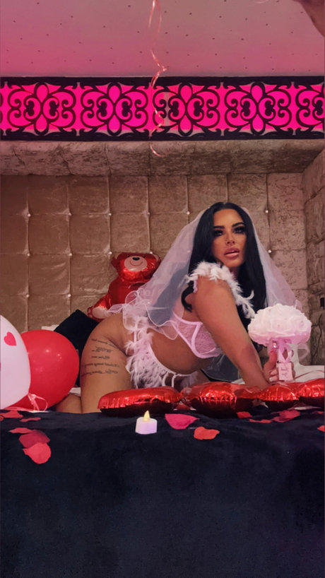 _THE 1 amp amp ONLY MISS MURPHY_ nice model photo