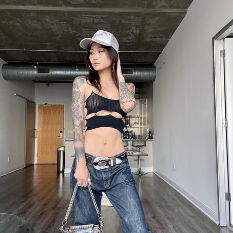 Mae Col top pornstar images