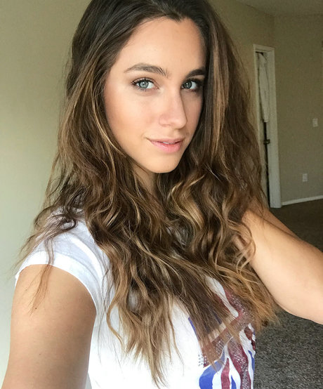 HayliNic beautiful model pictures