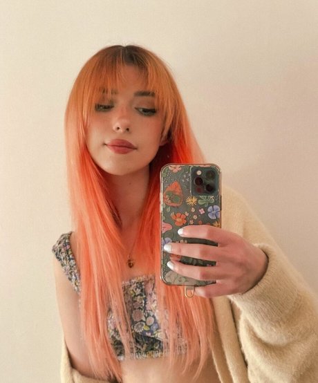 shelbygraces nude pornstar photo