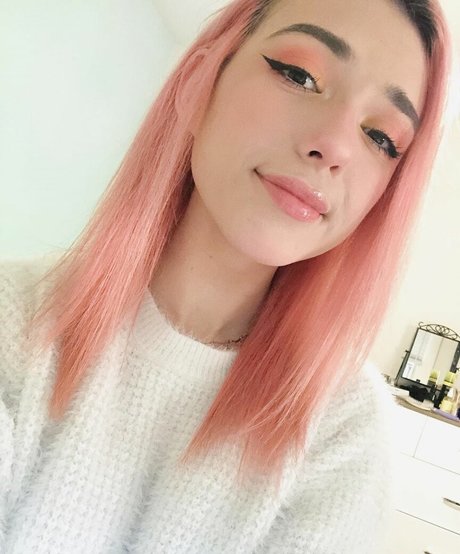 shelbygraces nice model pic