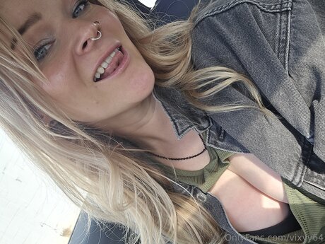 Vixyy64 free star pictures