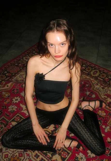 litlonn exclusive actress pics