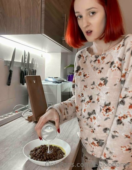 leelooflame nice model picture