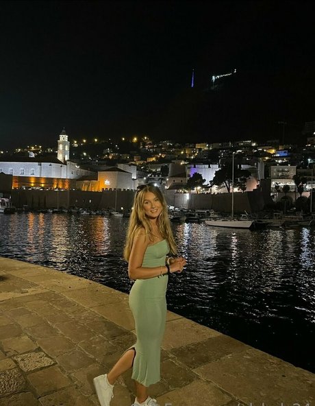 elsbels24 star sexy photo